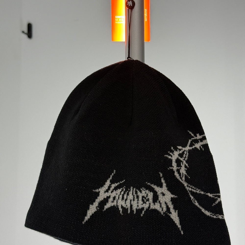 Black Graphic Knit Beanie - YOUNG LA